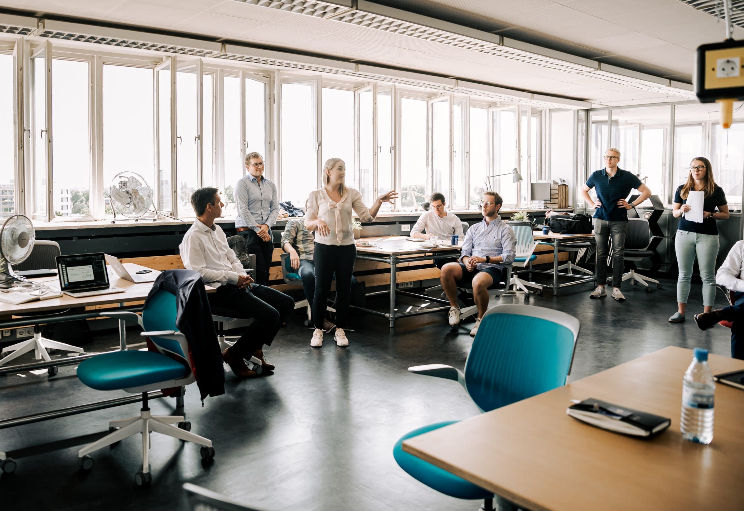 Insurtech Hub Munich und Deloitte gehen KI-Knowledge-Partnerschaft ein