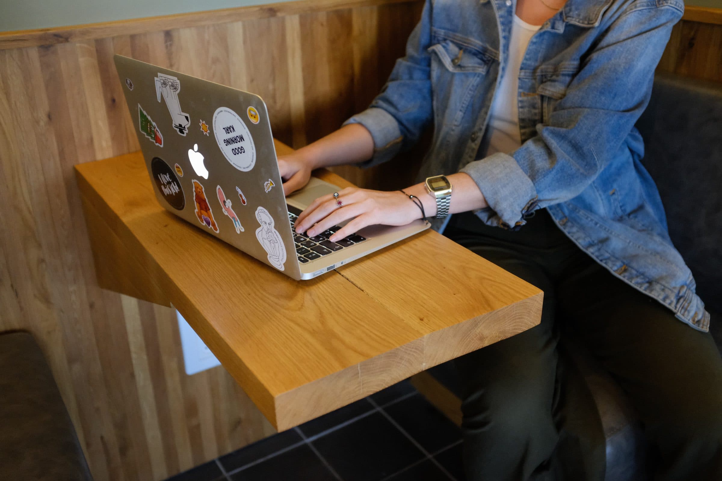 „Hochinteressantes Investment im digitalen Bildungsbereich“ – Finanzierung für Easy-Tutor