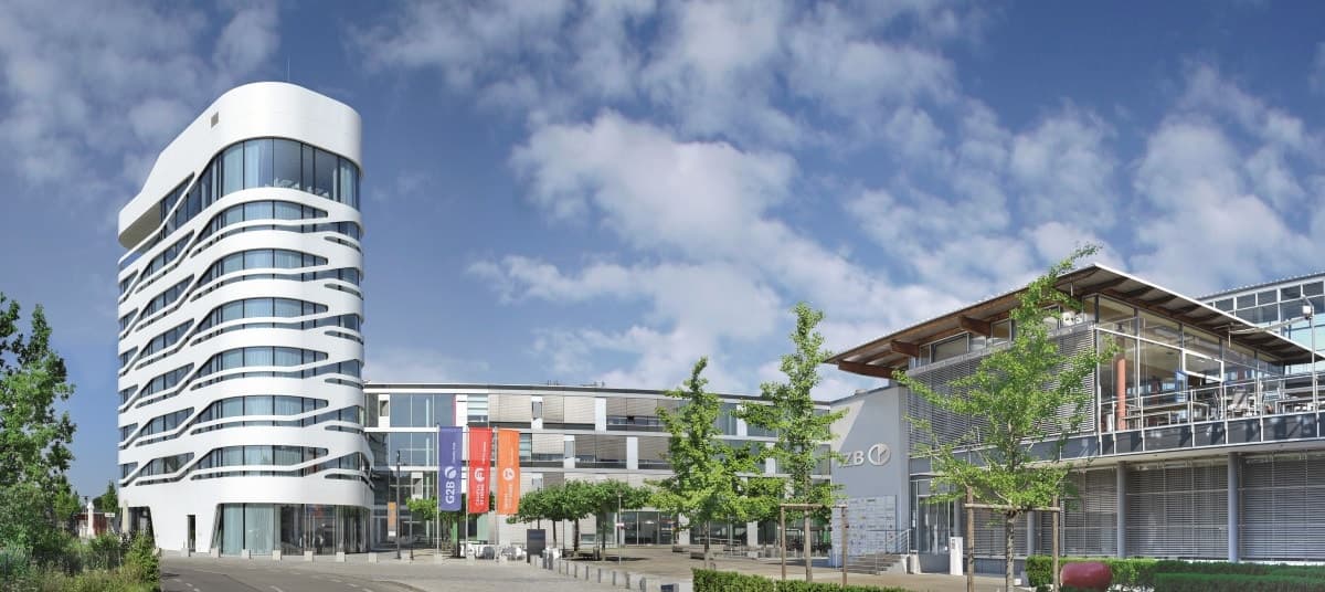 China goes Martinsried: WuXi AppTec übernimmt die Crelux GmbH