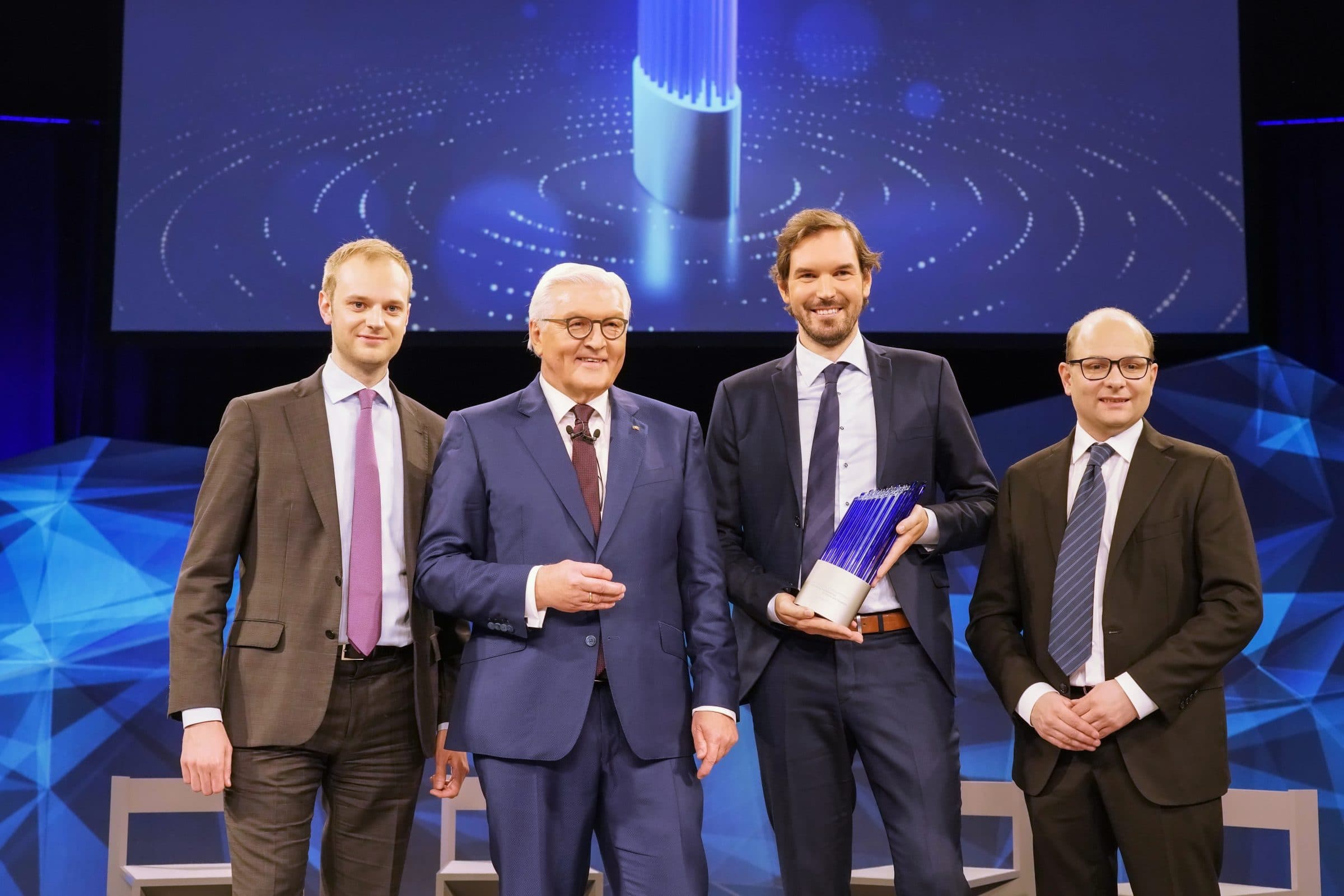 Bundespräsident Steinmeier zeichnet Celonis-Gründer aus