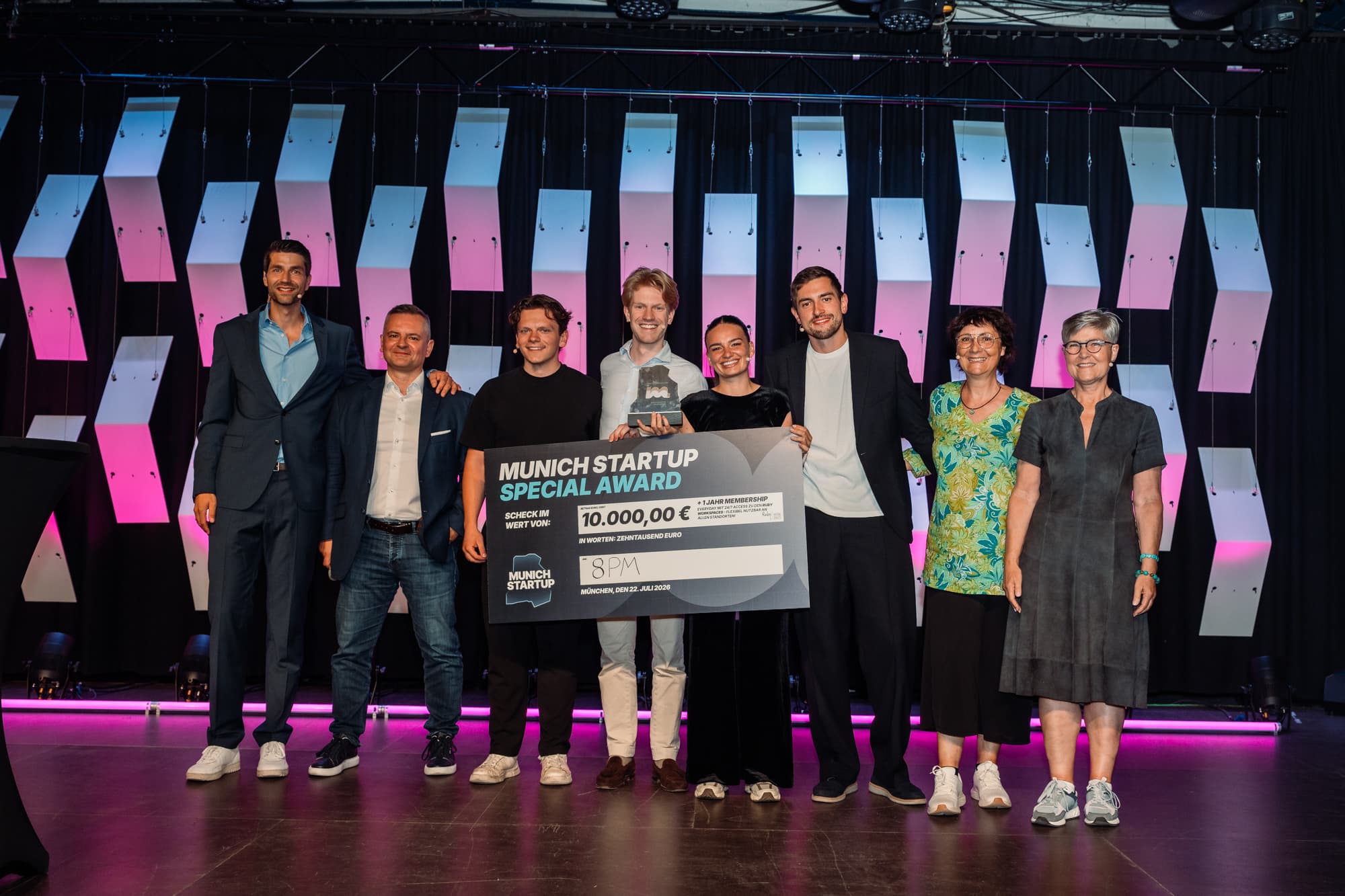 8pm Social wins Munich Startup Award 2026